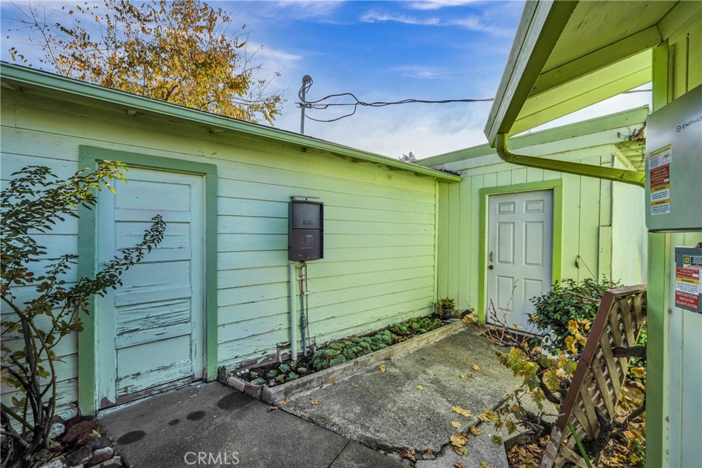 14002 Lakeshore Drive Property Photo 11