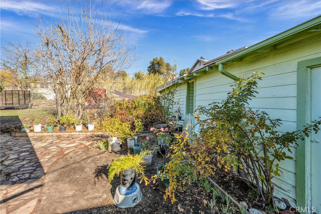 14002 Lakeshore Drive Property Photo 12