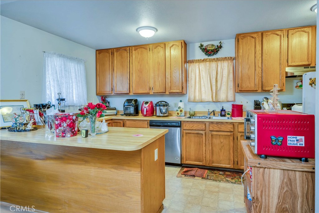 14002 Lakeshore Drive Property Photo 18