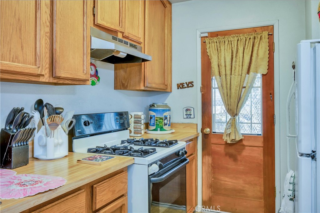 14002 Lakeshore Drive Property Photo 19