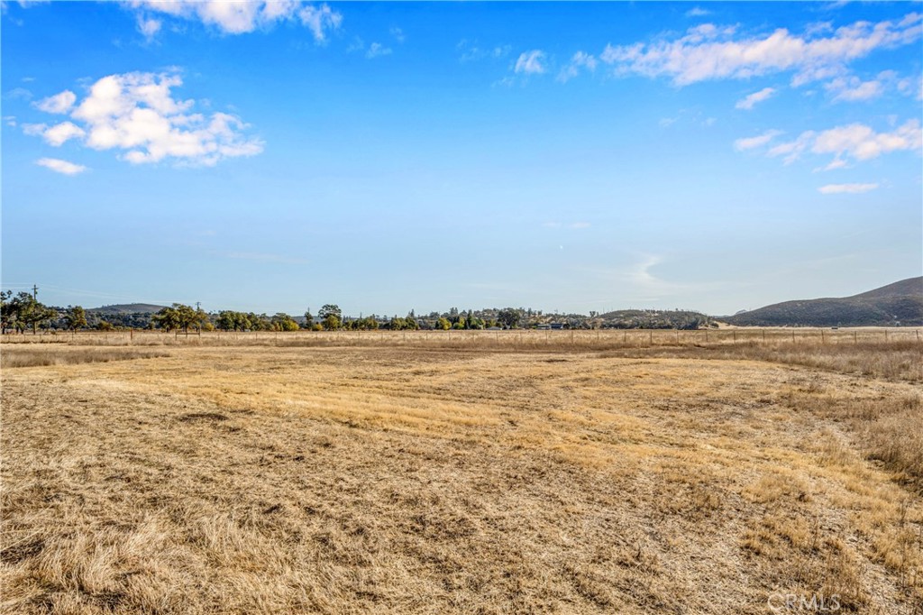 18808 Grange Road Property Photo 3