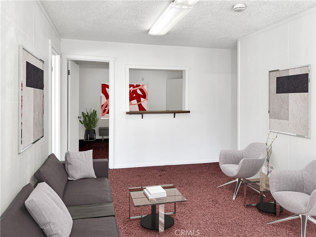 390 N Forbes Street Property Photo 3