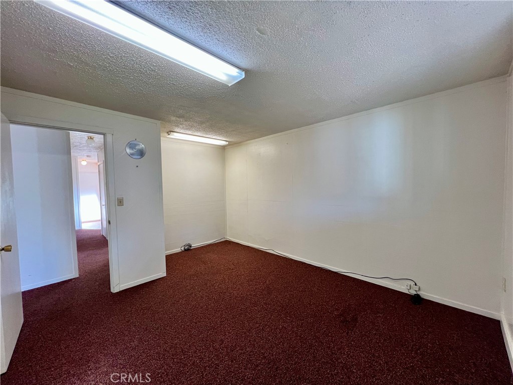 390 N Forbes Street Property Photo 11