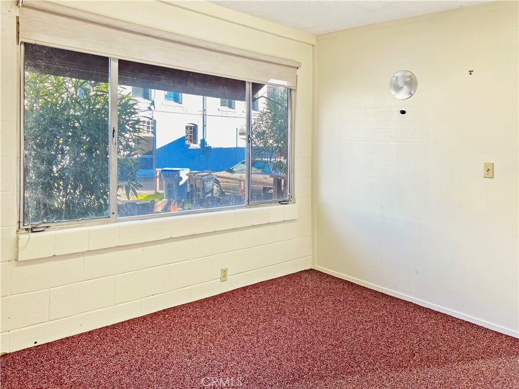 390 N Forbes Street Property Photo 13