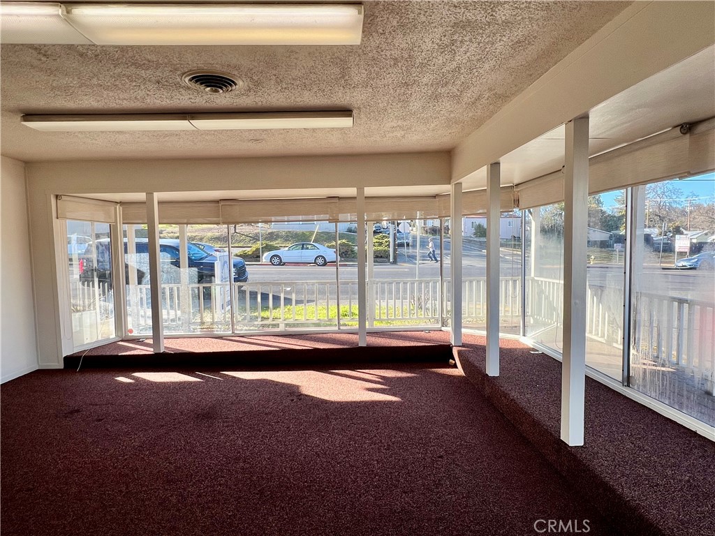 390 N Forbes Street Property Photo 17