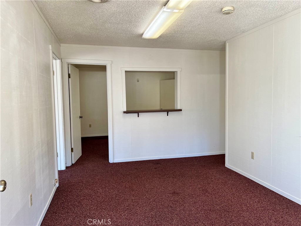 390 N Forbes Street Property Photo 4