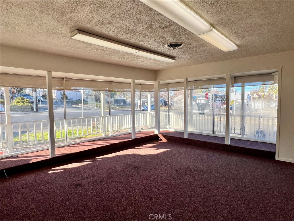 390 N Forbes Street Property Photo 17
