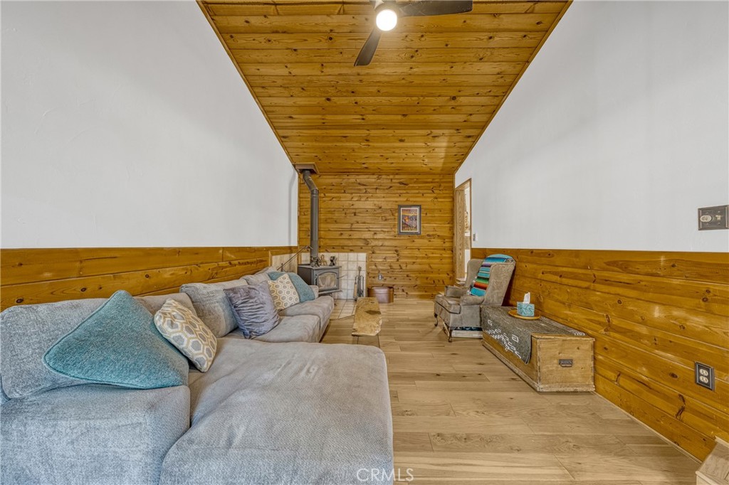 10512 Rosa Trail Property Photo 17