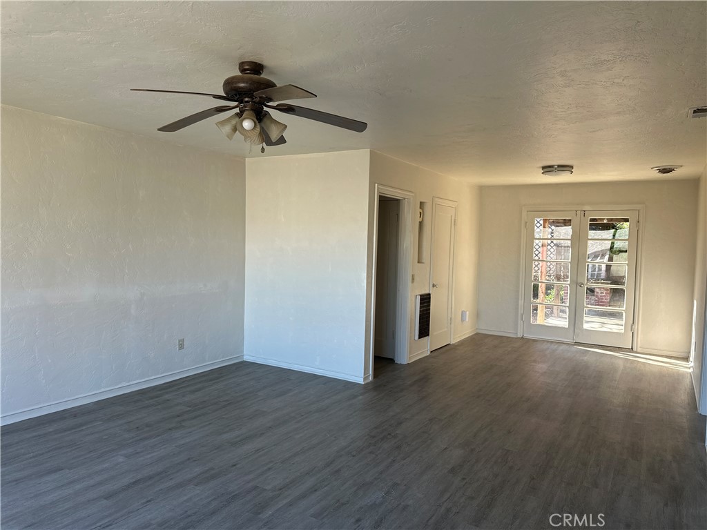 301 N High Street Property Photo 5