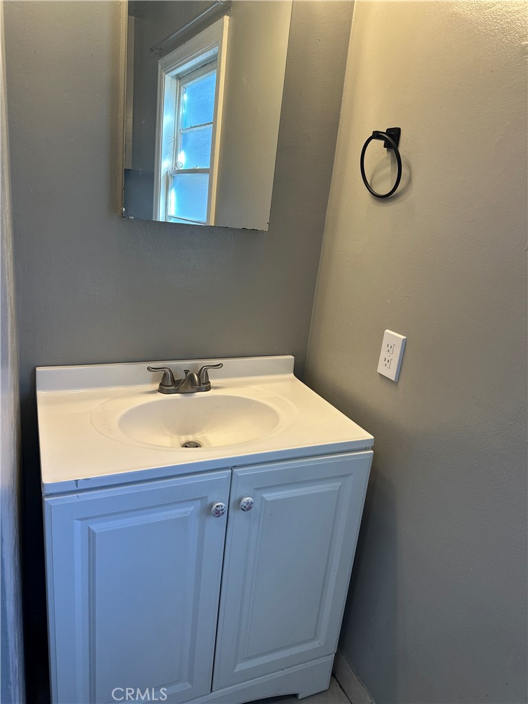 301 N High Street Property Photo 8