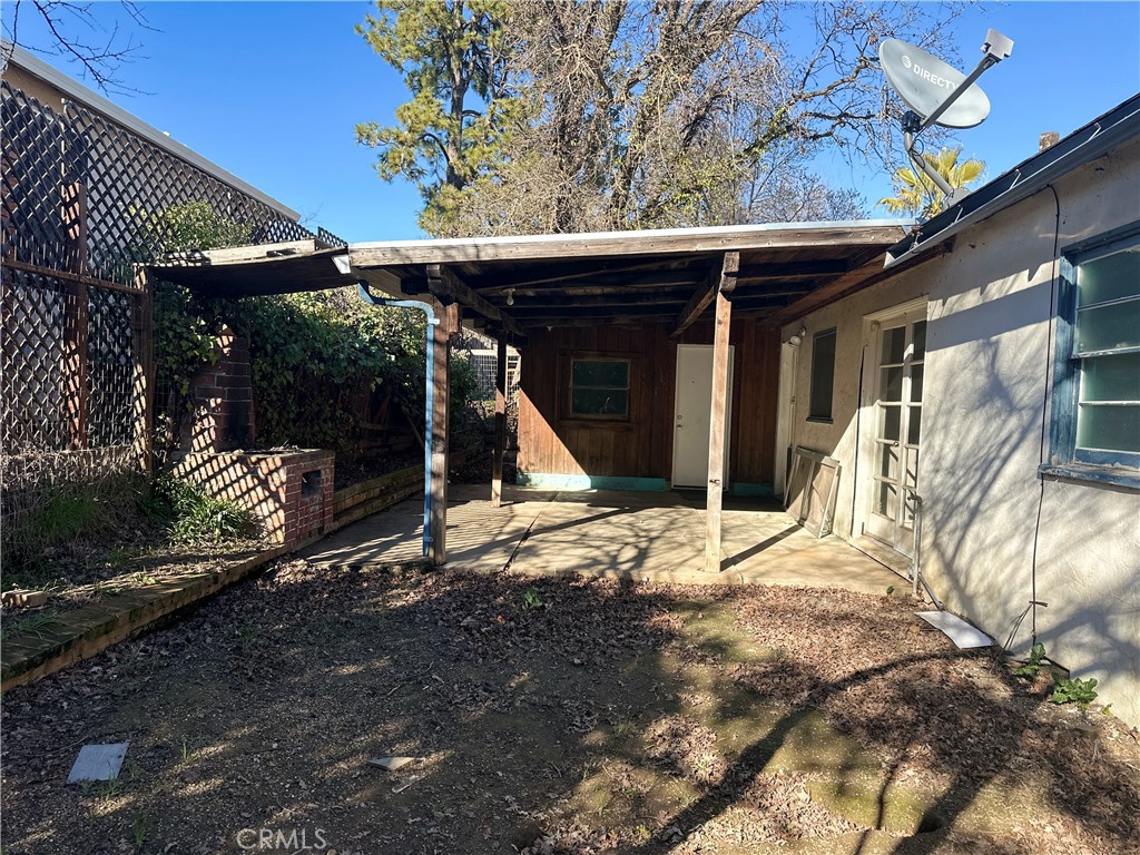 301 N High Street Property Photo 21