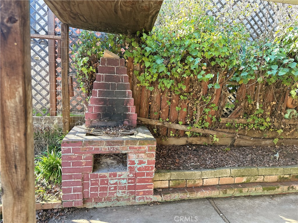 301 N High Street Property Photo 22