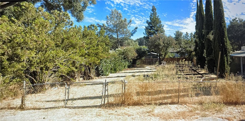14955 Saroni Property Photo 1