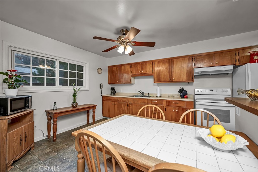 6813 Virginia Drive Property Photo 5