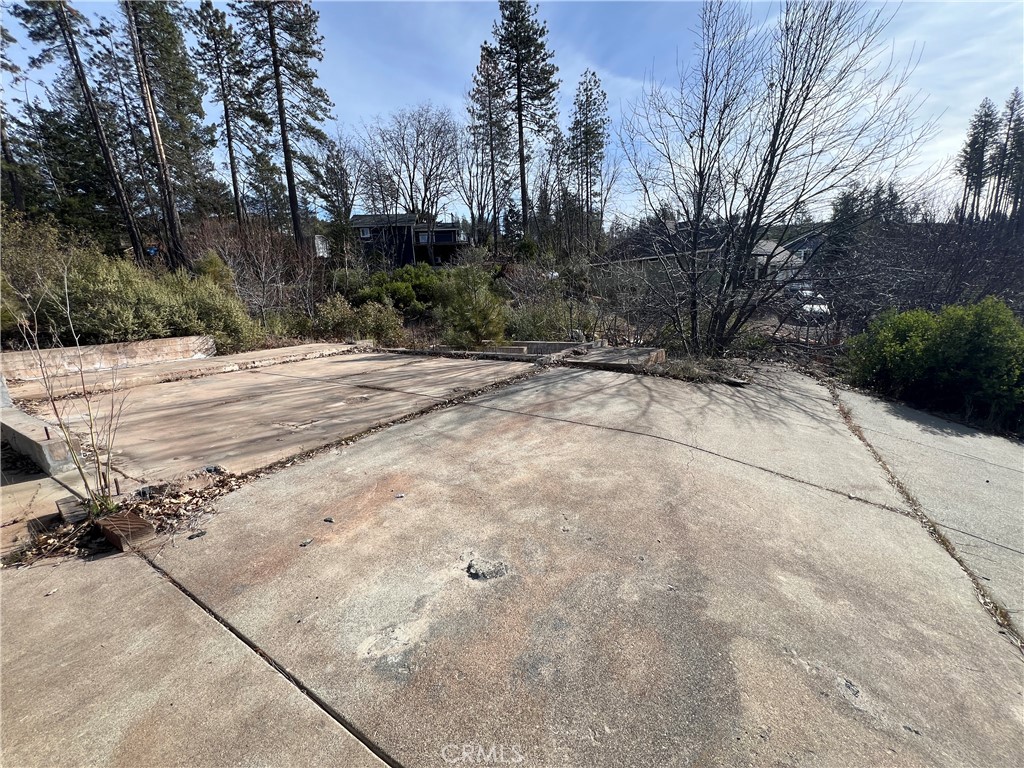 16090 Maple Street Property Photo 2