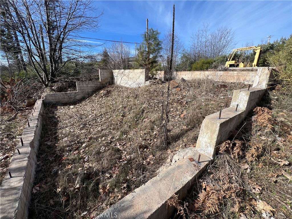 16090 Maple Street Property Photo 4