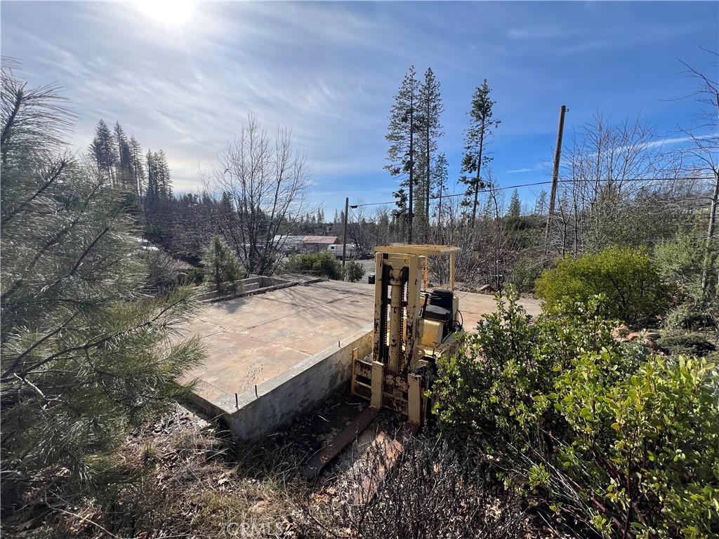 16090 Maple Street Property Photo 6