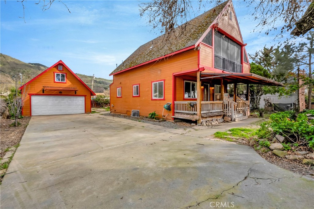 6874 Frontage Road Property Photo