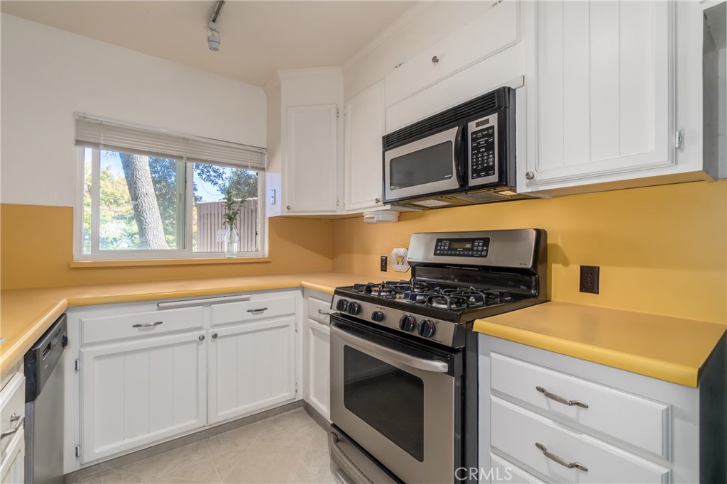6545 Hohape Avenue Property Photo 15