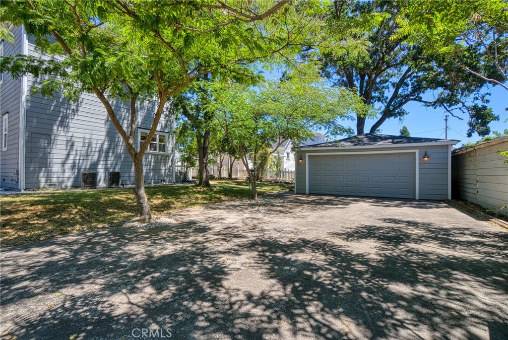 275 Armstrong Street Property Photo 46