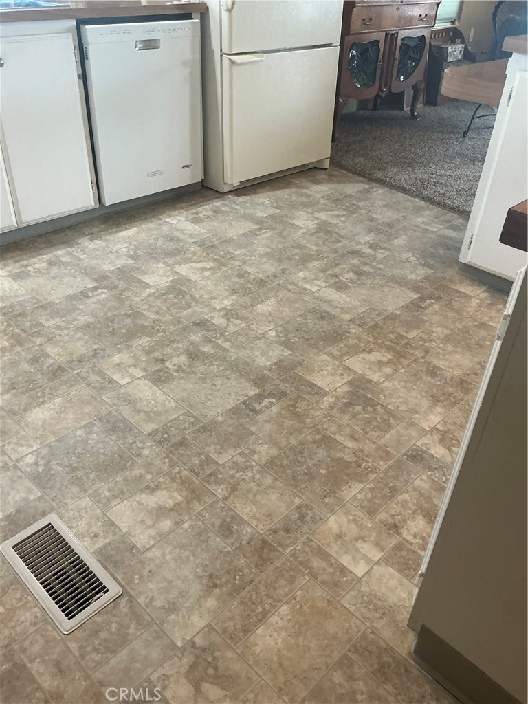 5830 Robin Hill Dr 41 Property Photo 12