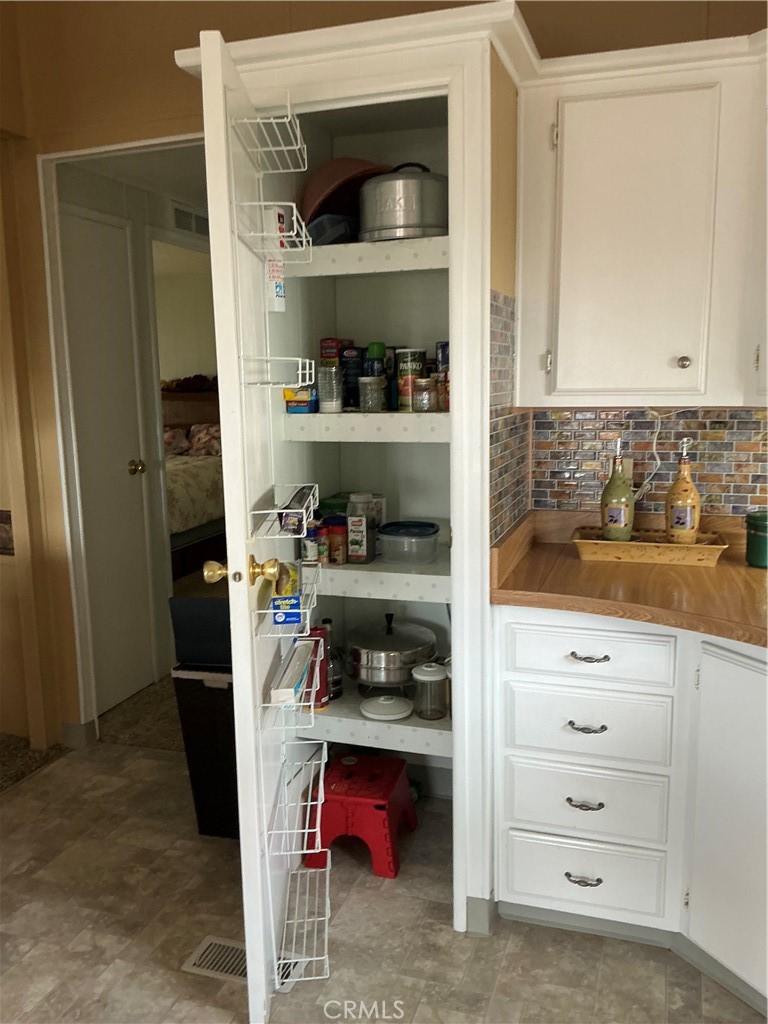 5830 Robin Hill Dr 41 Property Photo 13