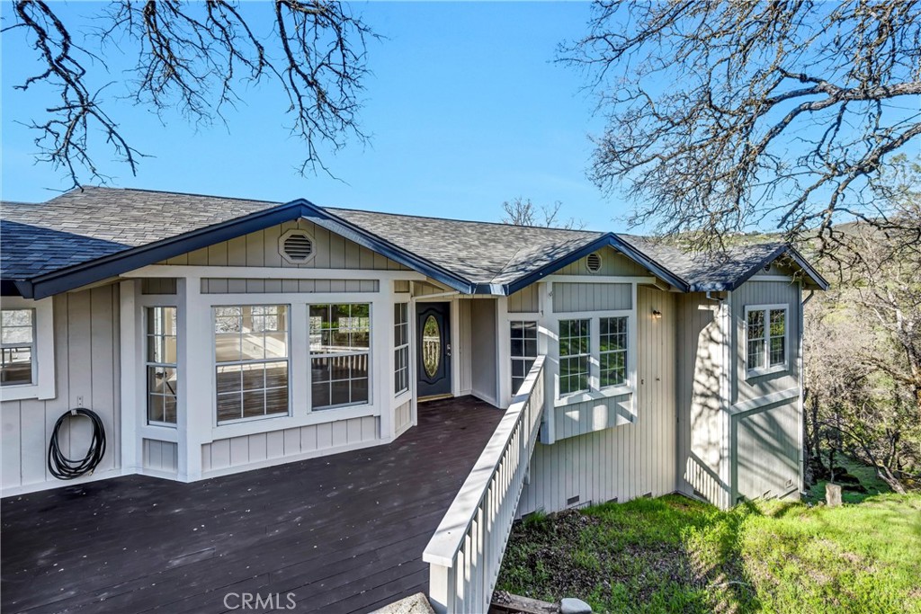 17039 Knollview Drive Property Photo