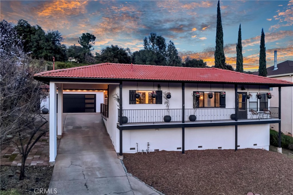 18544 Deer Hill Road Property Photo