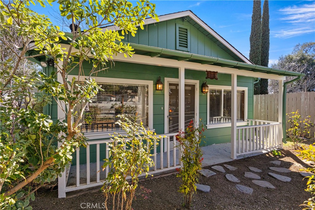 12897 E Highway 20 Property Photo