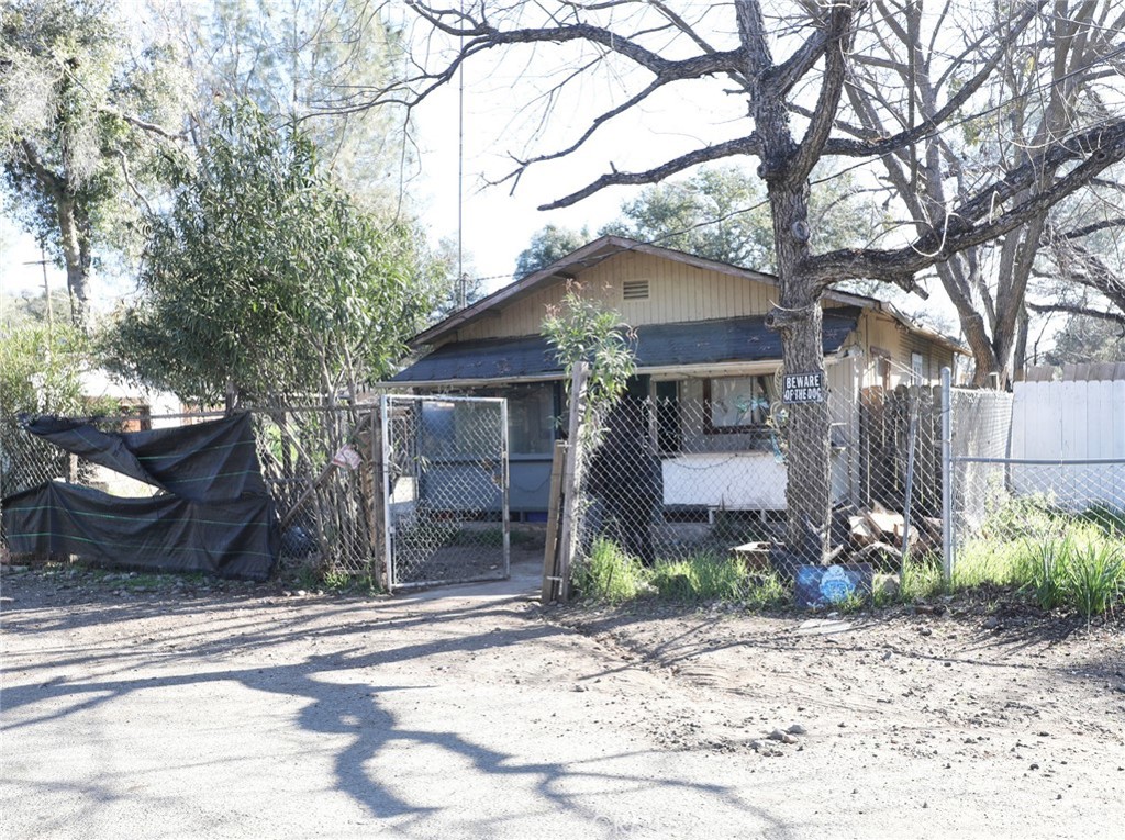 3586 Halika Street Property Photo 1