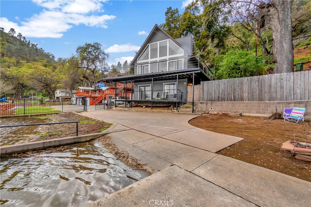 5798 Sunrise Drive Property Photo 3