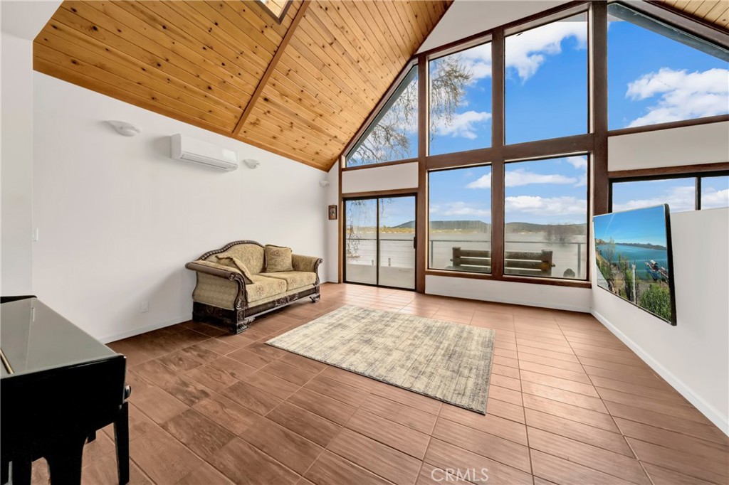 5798 Sunrise Drive Property Photo 8