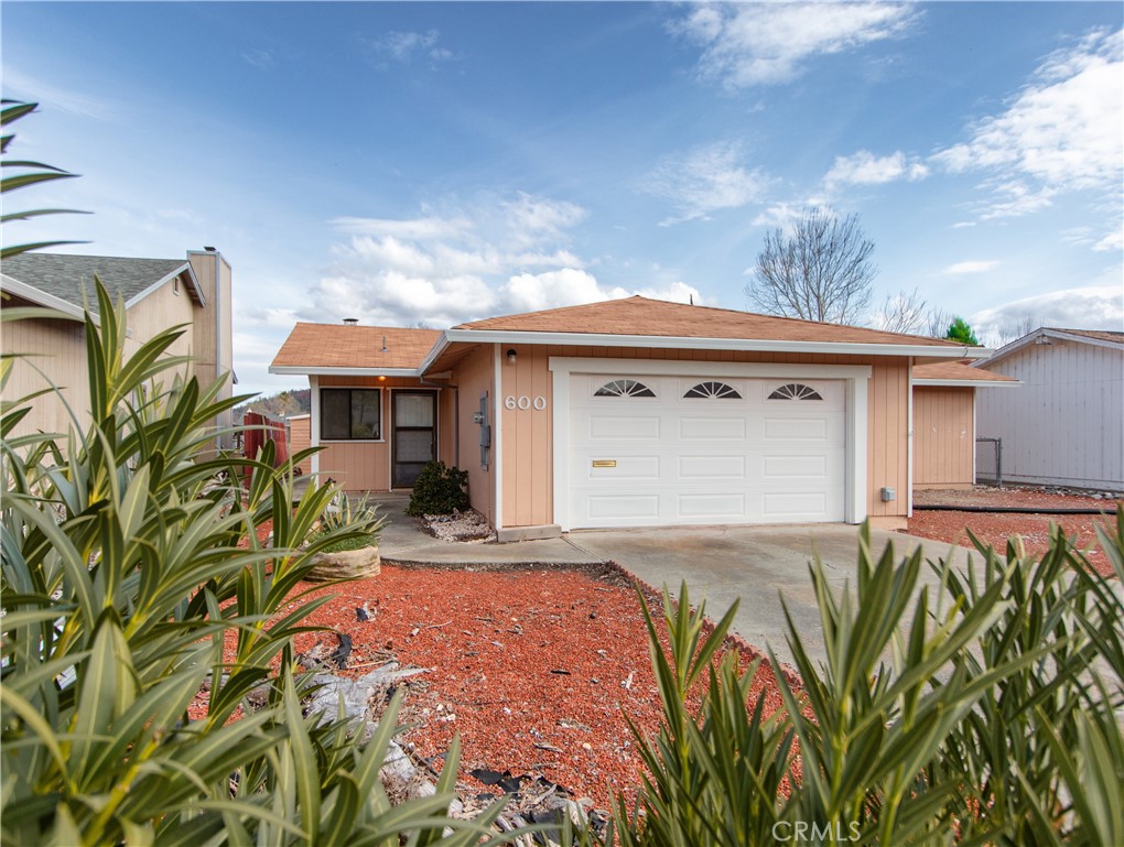 600 Spinnaker Court Property Photo 1