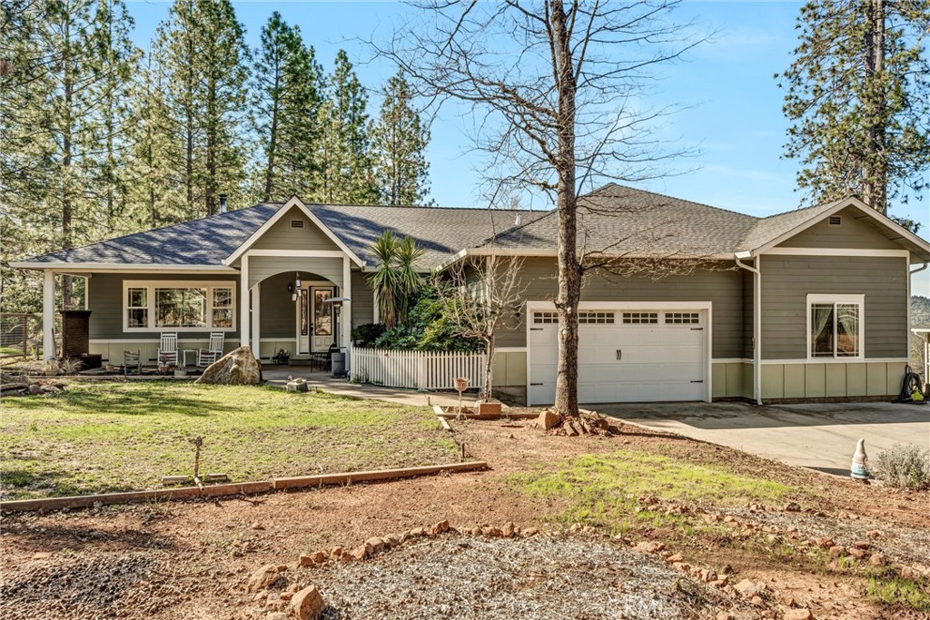8902 Fox Drive Property Photo 1
