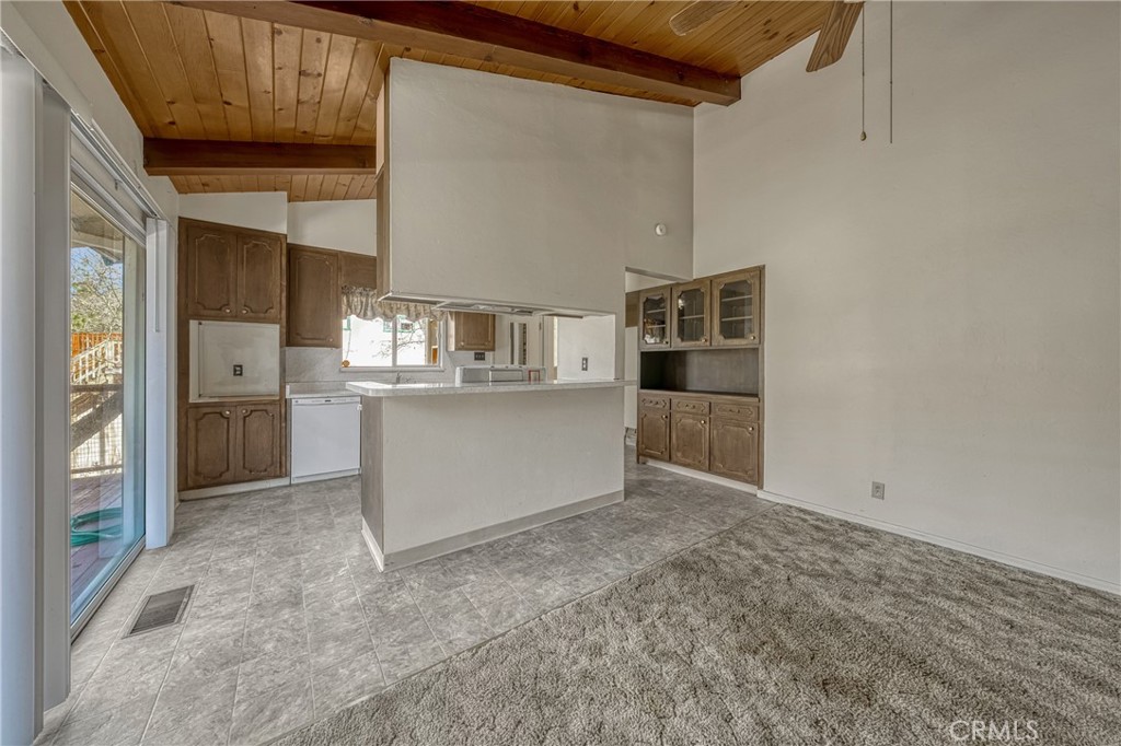 16345 Tee Road Property Photo 11