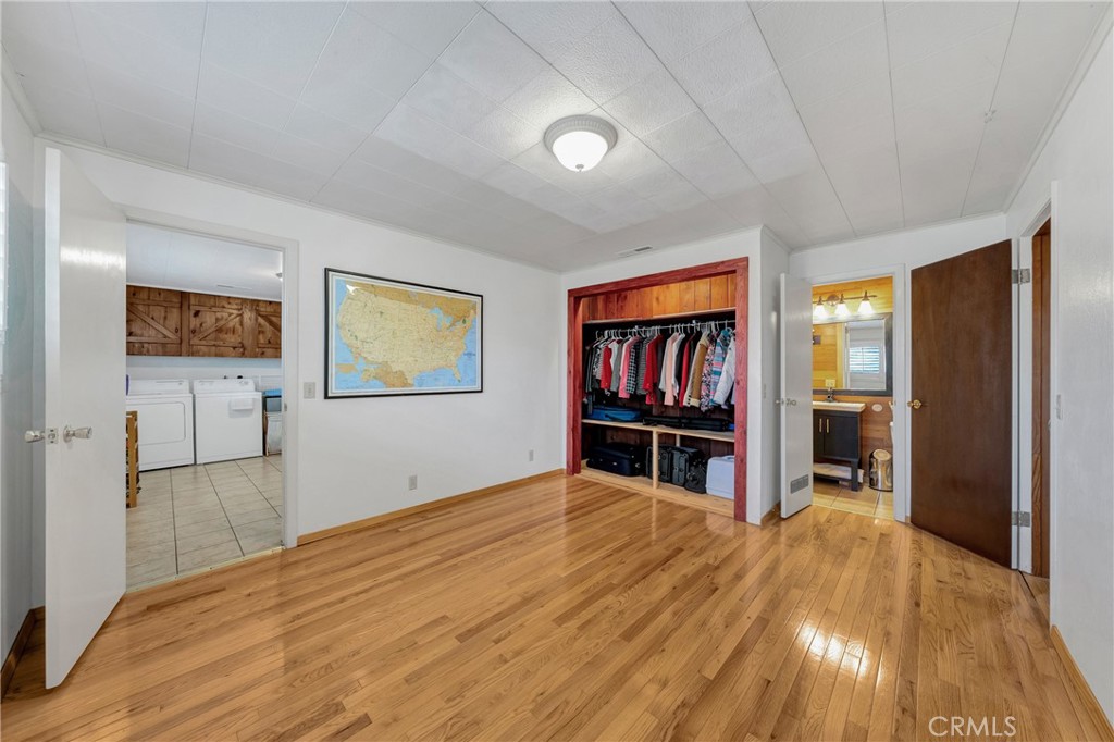2637 Lakeshore Boulevard Property Photo 47