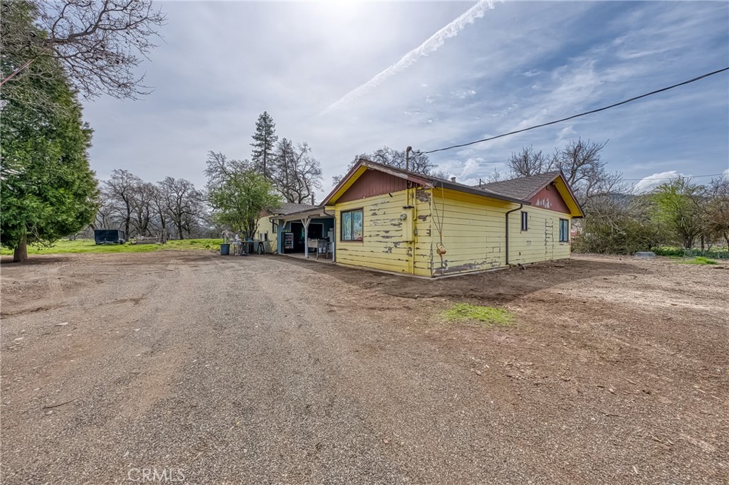 21720 S State Highway 29 Property Photo 3