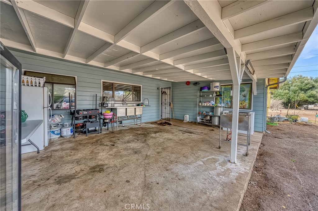 21720 S State Highway 29 Property Photo 6