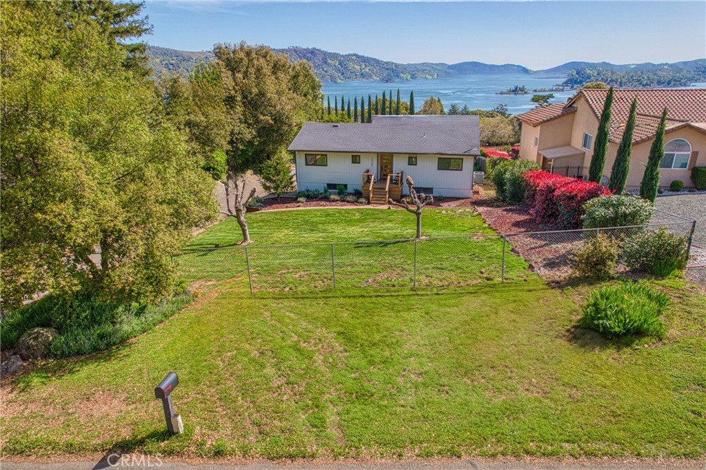 2330 Westlake Drive Property Photo 12