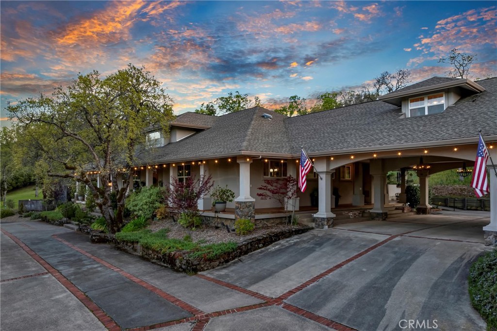 17155 Black Oak Hill Drive Property Photo 1