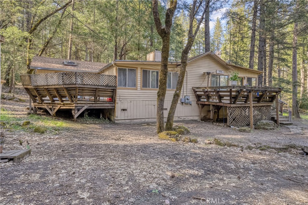 9510 Oak Place Property Photo 1