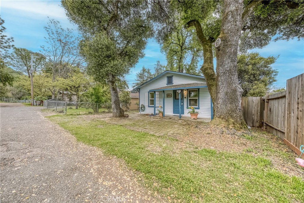 3887 Dixie Avenue Property Photo 1
