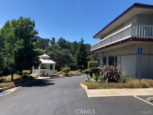 5150 Hill Road E Property Photo 4