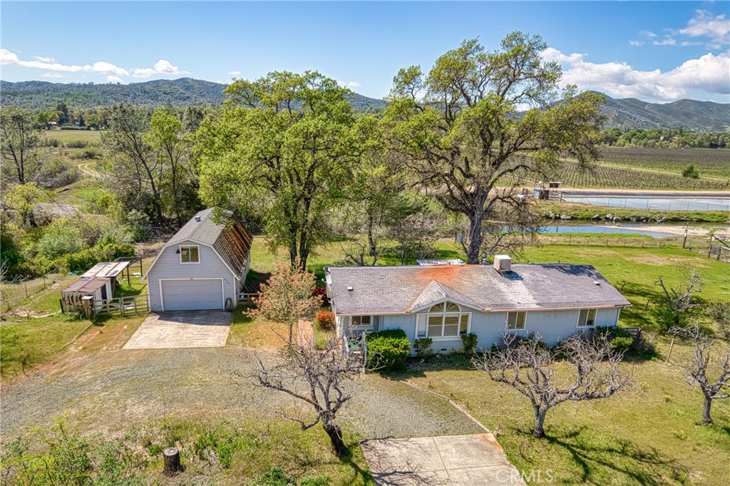 6841 Adobe Creek Road Property Photo 3