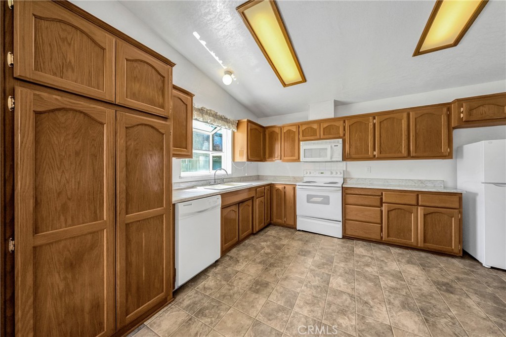 6841 Adobe Creek Road Property Photo 18