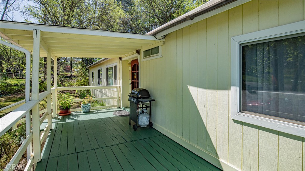24019 Hilderbrand Road Property Photo 6