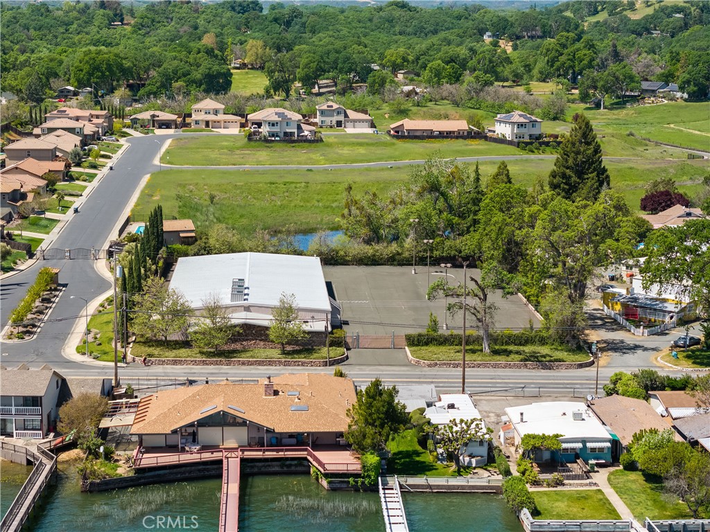 2773 Lakeshore Boulevard Property Photo 5