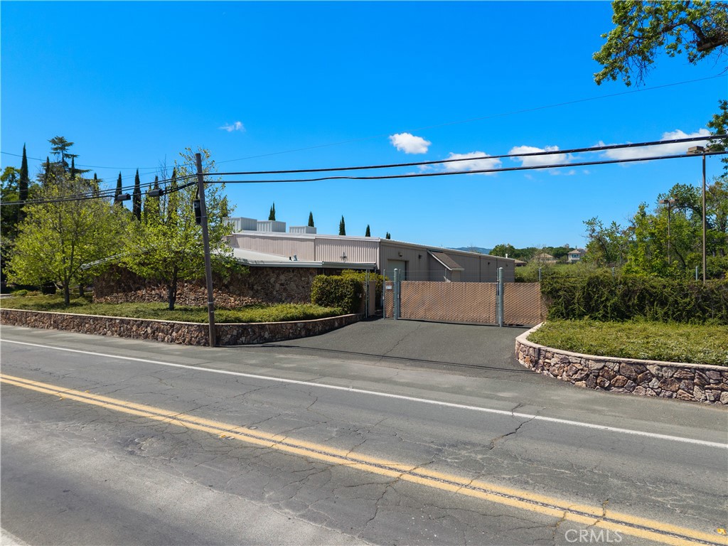 2773 Lakeshore Boulevard Property Photo 8
