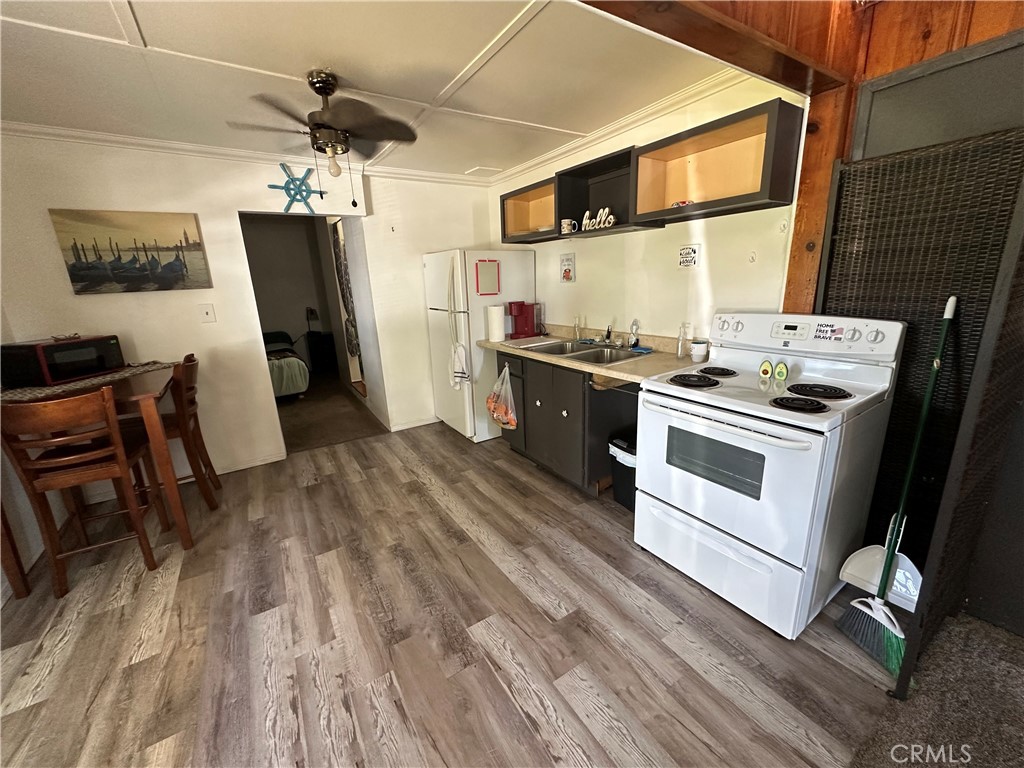 12700 Island Drive Property Photo 10