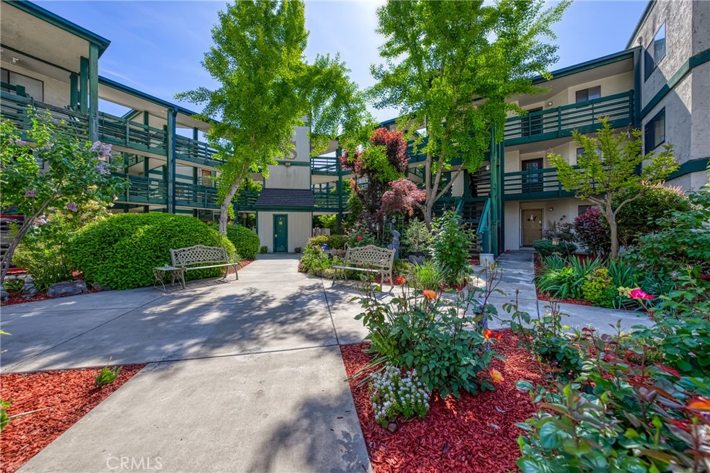 10 Royale Avenue 30 Property Photo 1